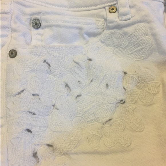 🌟3 for $15🌟 White Shorts from Bootlegger - Picture 2 of 4